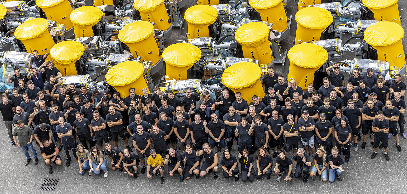 TechnoAlpin Mitarbeiter Gruppenfoto