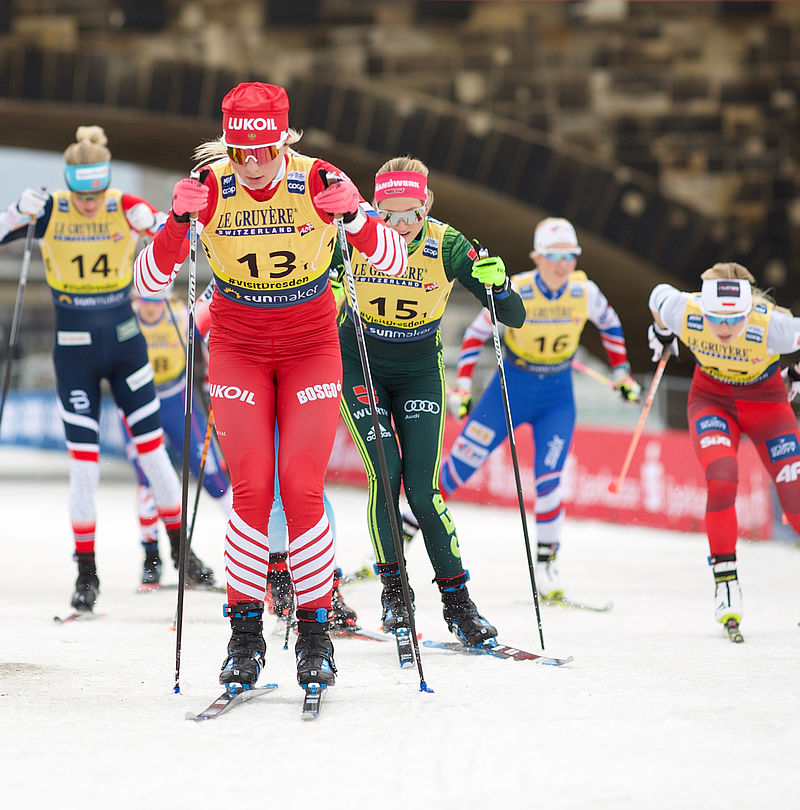 Fondeuses au départ en masse de la Coupe du Monde FIS Le Gruyère à Dresde
