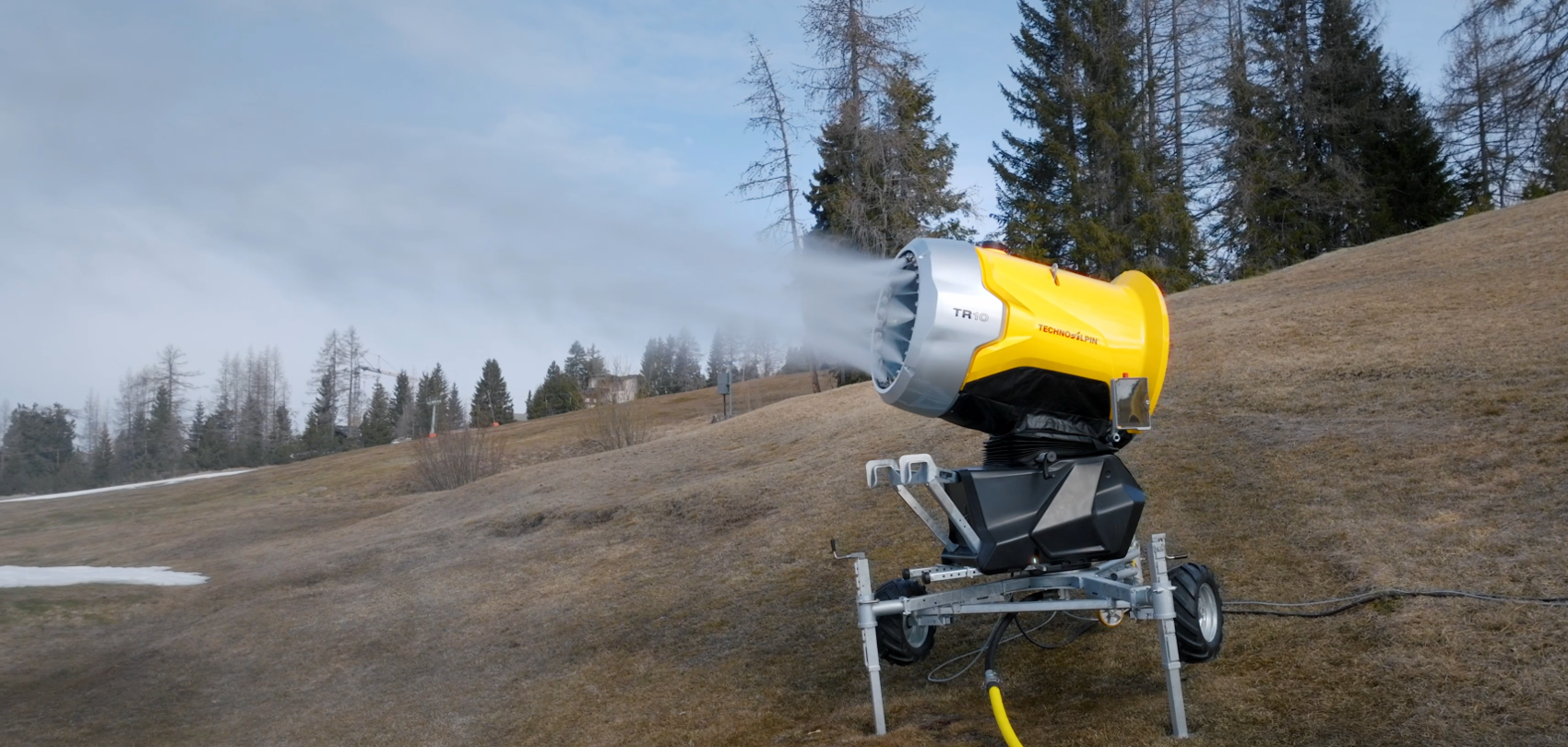 Finale Inbetriebnahme der TR Schneekanone. 