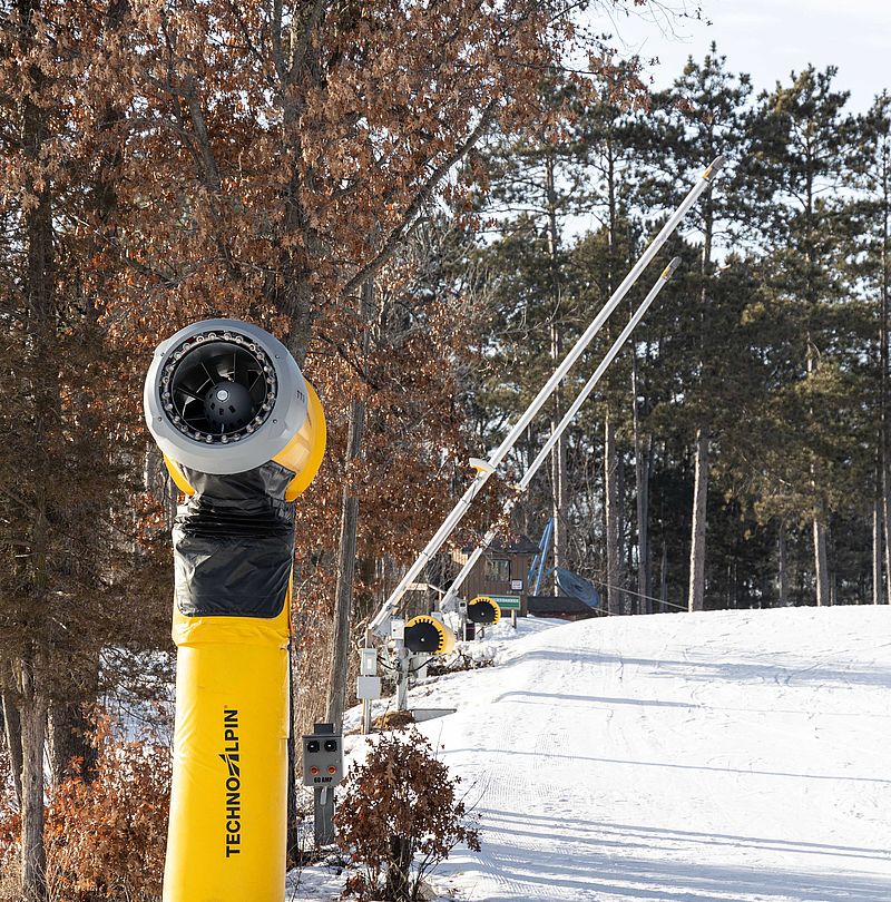 TechnoAlpin TT10 on the slope at Trollhaugen ski area